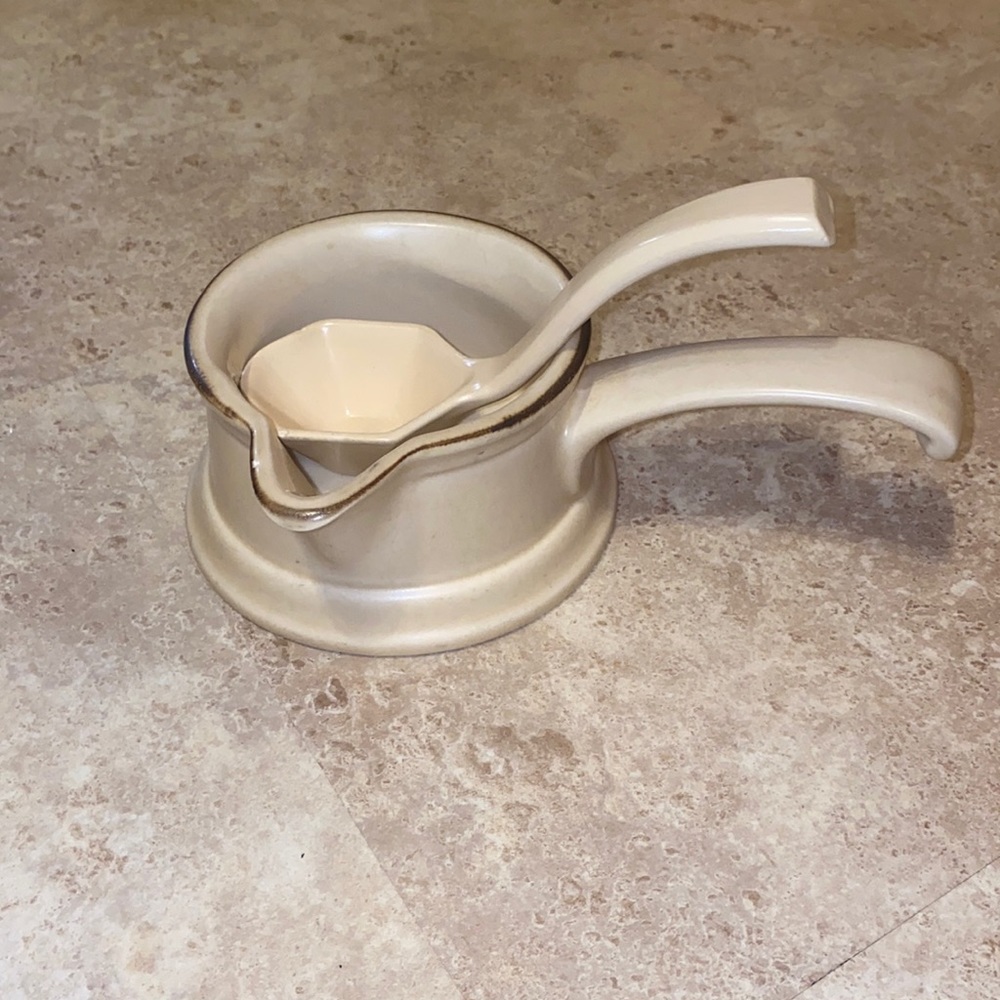 Pfaltzgraff gravy boat server